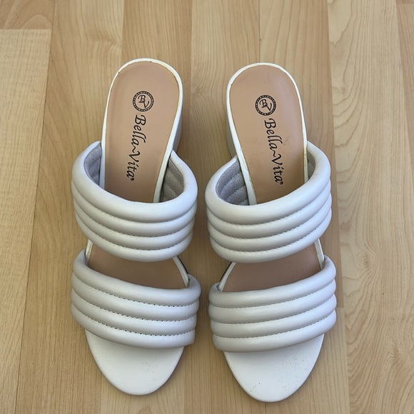 Bella Vita Women Double Strap Slide Sandals Georgette Size US 9M White Leather - Picture 2 of 5